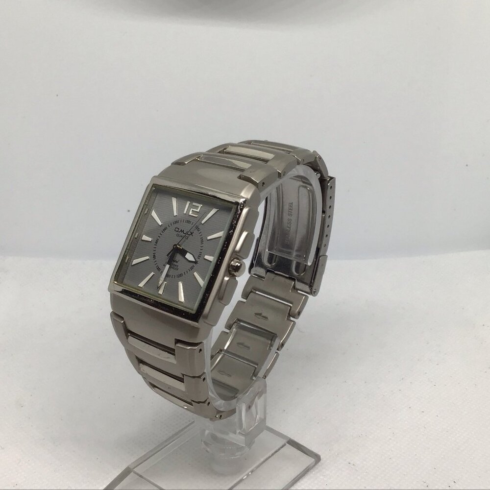 OMAX Crystal Quartz Men's Watch DBA193 Square Gray Dial Silver-Tone - Picture 2 of 15